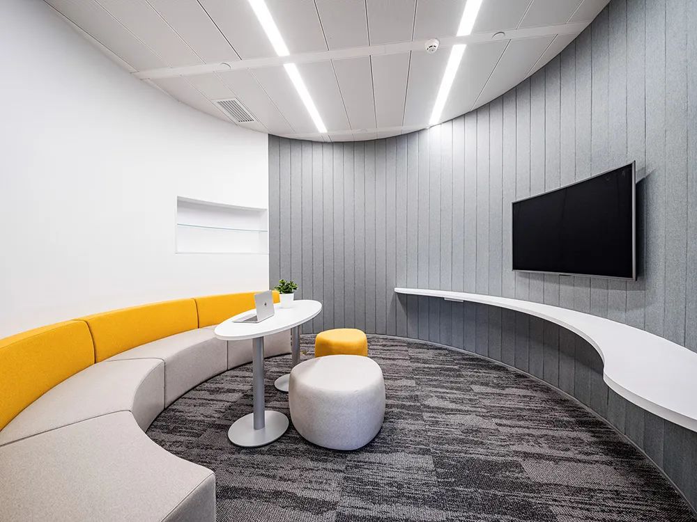 深圳写字楼装修案例：创意工业风装饰，激发无限灵感